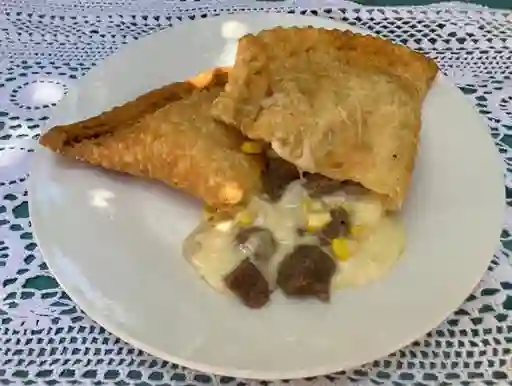 Empanada Frita Carne Choclo Queso