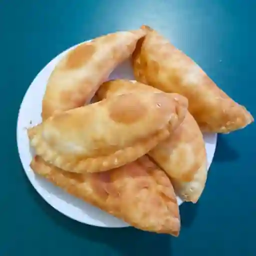 5 Empanadas de Queso