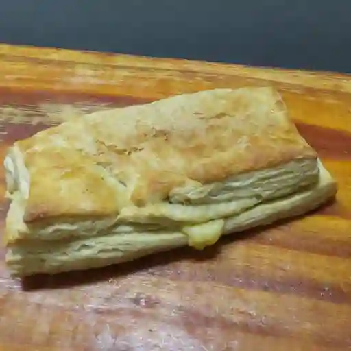 Empanada Jamón Queso