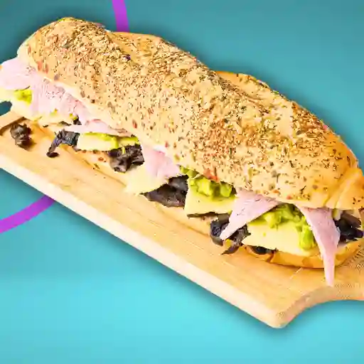 Sandwich jamón queso champiñones y palta