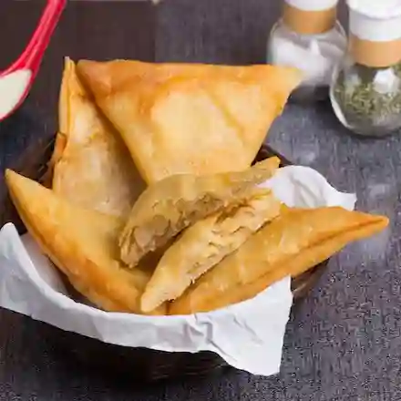 Empanaditas de Pollo (5 Unid)