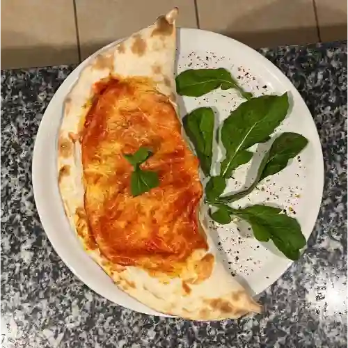 Calzone Quattro Formaggi