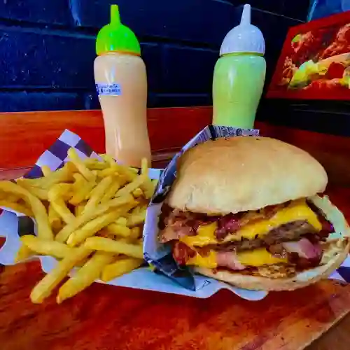 Hamburguesa Cheddar Bacon Doble