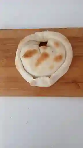 Empanada de Ají de Gallina