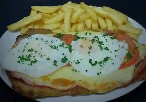 Milanesa de Pollo Poderes y Papas
