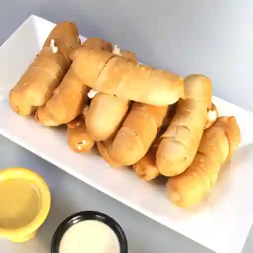 Tequeños con Queso Llanero (12 Unid)