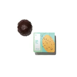 Bombón De Praliné De Avellanas Bañado En Chocolate Bitter.