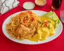 Tallarín con Pollo Huancaína