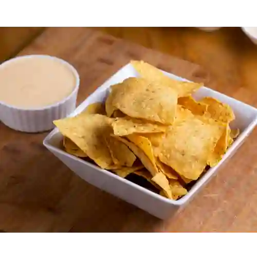 Nachos con Queso Cheddar