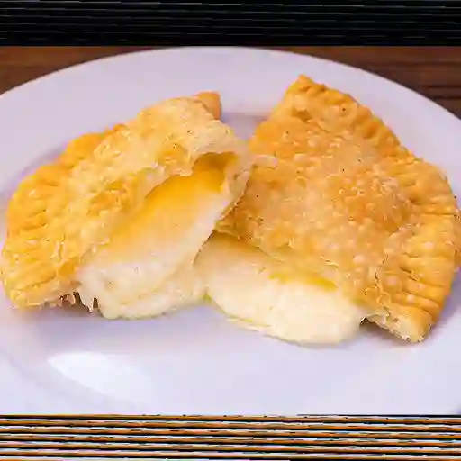 Empanada de queso frita