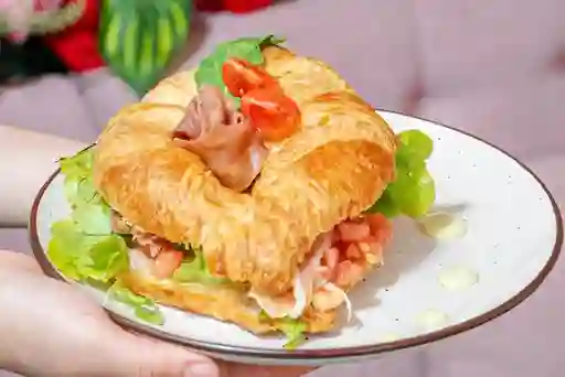 Croissant de Jamón Serrano
