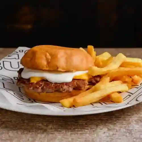 Cheese Burger con Papas