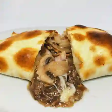 Empanada Mechada de Lujo