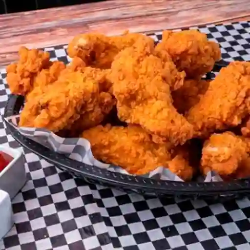 12 Alitas con Papas Fritas