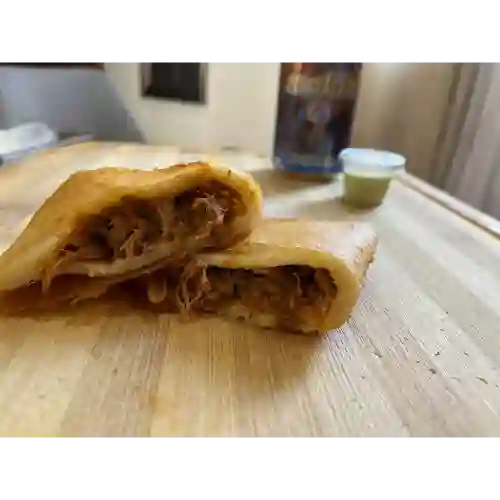 Empanada Carne Mechada