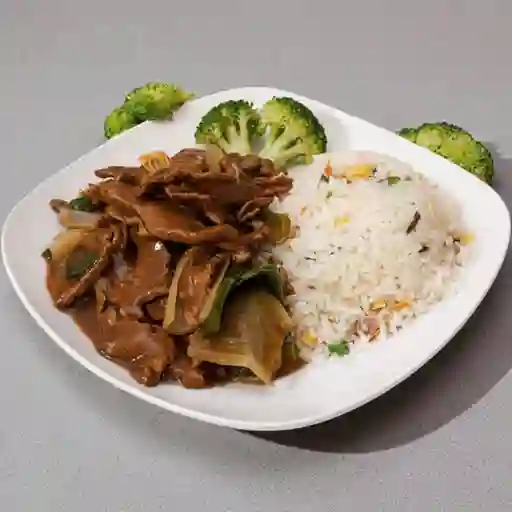 Carne mongoliana con arroz o papas