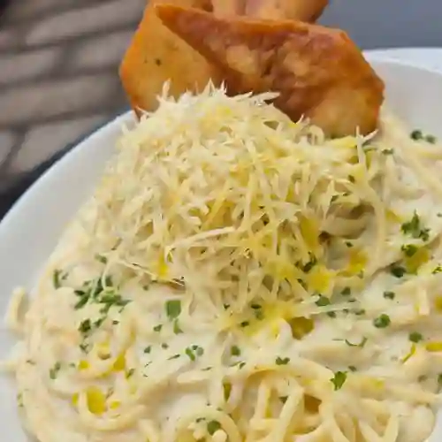 Pasta 4 Quesos