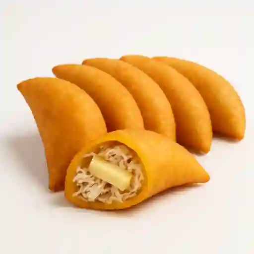 Empanada Venezolana de Pollo y Queso