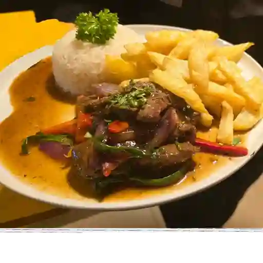 Lomo saltado
