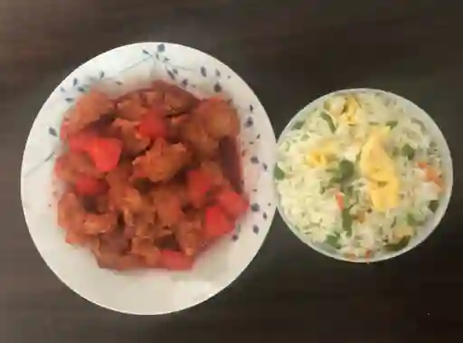 Costillar cantonés con arroz chaufan