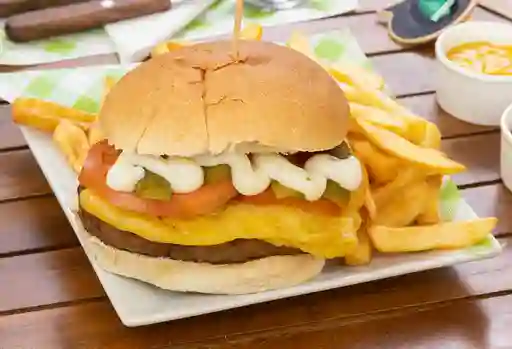 Hamburguesa Luco + Papas Fritas