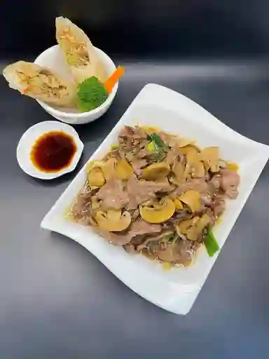 Carne con Champiñones