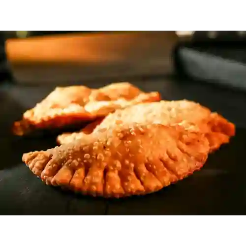 2 Empanadas Fritas de Jaiba