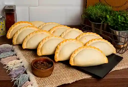 Combo 12 Empanadas + 1 Empanada