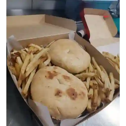 2 Sándwich a Elección + 2 Papas