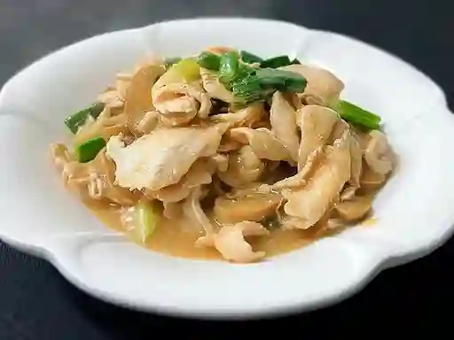 Pollo Champiñones