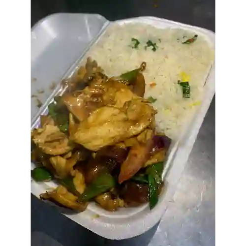 Pollo Saltado