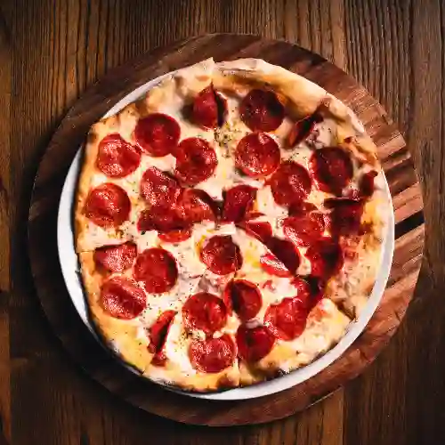 Pizza Individual Pepperoni y Bebida 350ml