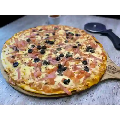 Pizza Tradicional Familiar