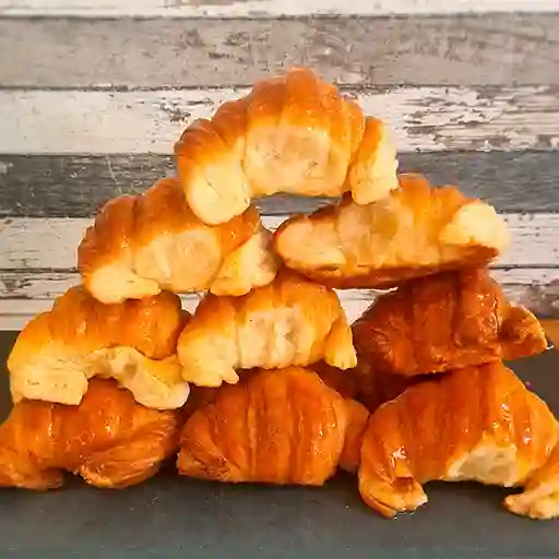 Docena medialunas de grasa