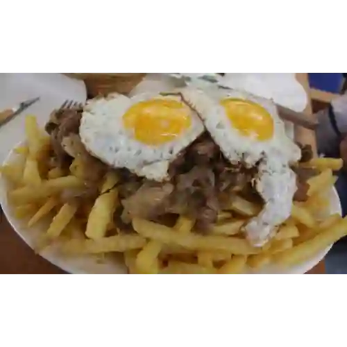 Promo Chorrillana para 2 y Bebida 1.5 l