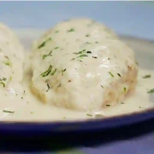 Pollo con salsa blanca