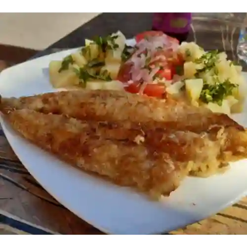 Merluza Frita+papamayo+ensalada