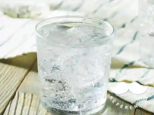Agua Mineral con Gas