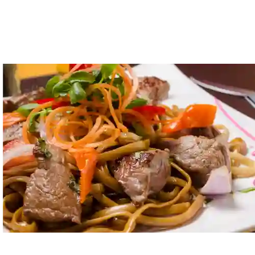 Fetuccini Salteado con Carne