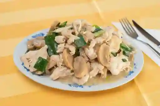 Pollo Champiñon                                   