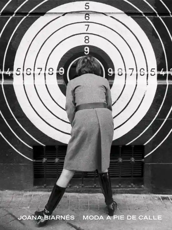 Joana Biarnés. Moda A Pie De Calle