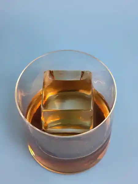 The Ice Hielo The Tall Cube