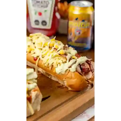 2 Perros Tocineta O Queso de Mano + Lata