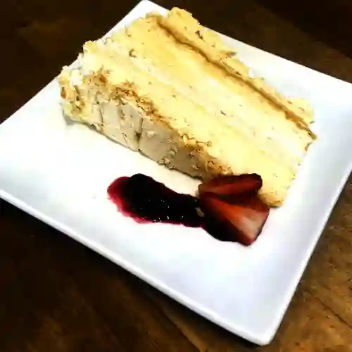 Torta de Merengue Lucuma