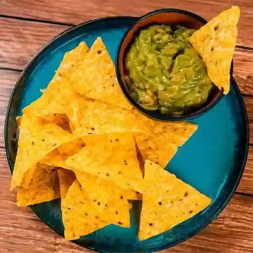 Nachos con Guacamole
