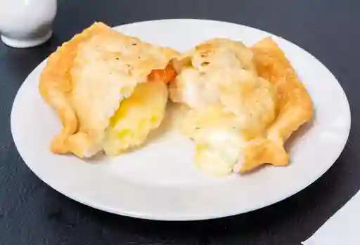 Empanada jaiba y queso