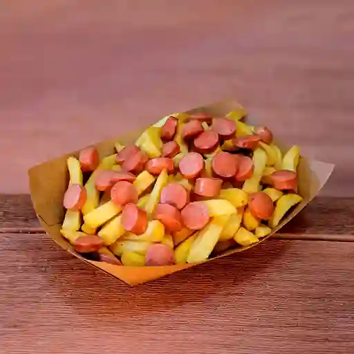 Salchipapas con Huevo Frito