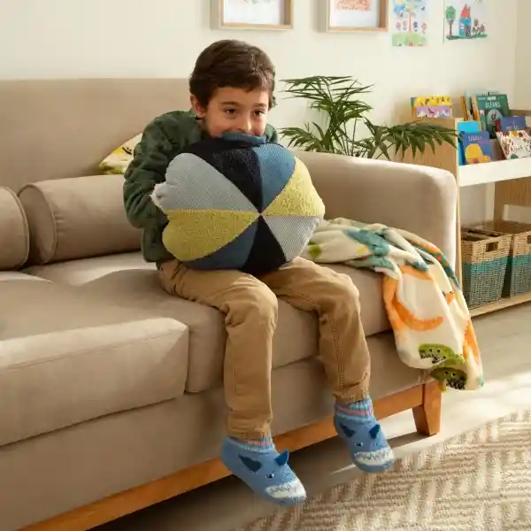 Cojín Abriga Manos Multicolor Verde 38 x 32 x 15 cm Casaideas