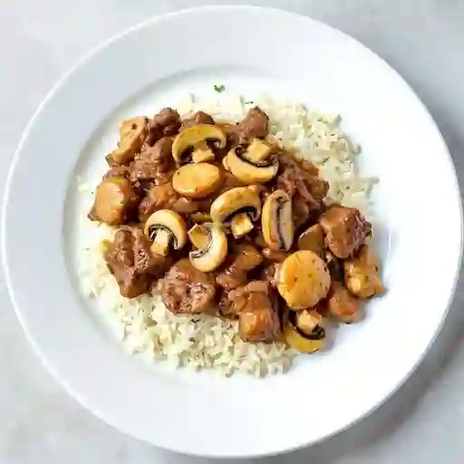 Carne Champiñón con Arroz