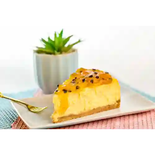 Cheesecake con Topping de Maracuyá